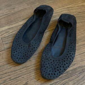 Arche Black perforated patterned Nubuck Women's Flats size 9